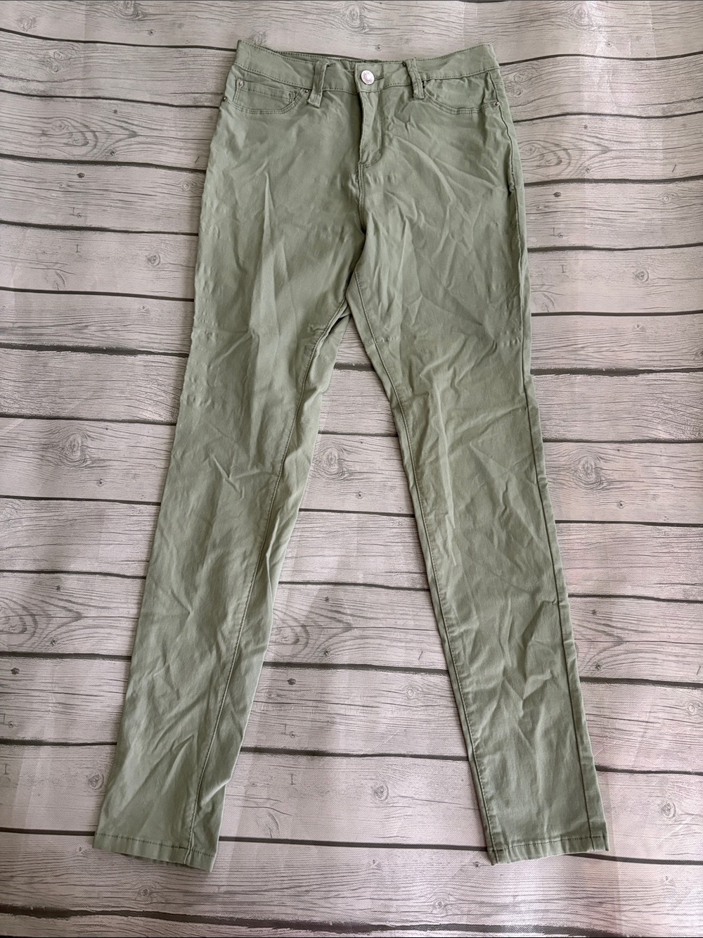 Women’s Slim Chino Pants in Sage Green